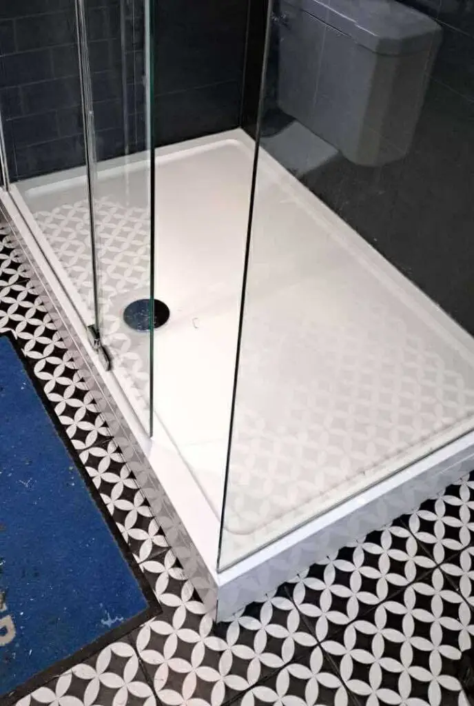 Shower tray replacement in Walsall